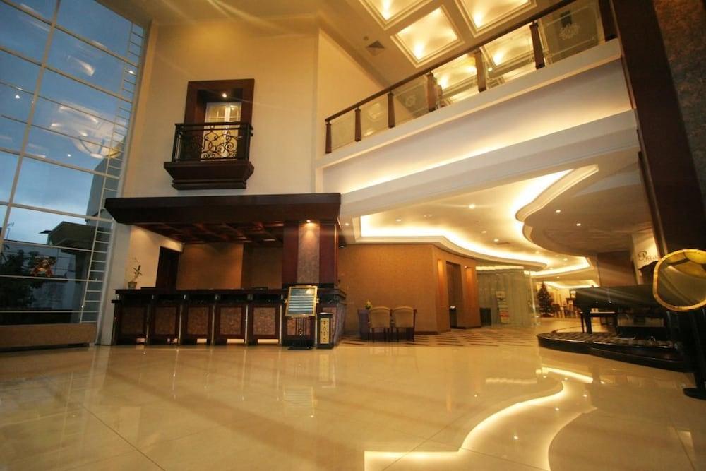Hotel Dafam Semarang Dış mekan fotoğraf